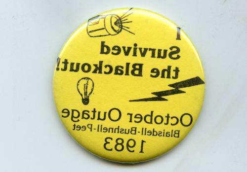 按钮阅读在停电中幸存下来! 从1983年10月布什内尔布莱斯戴尔的停电事件开始...